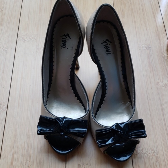 SOLD 3 pairs of heels - Picture 4 of 4